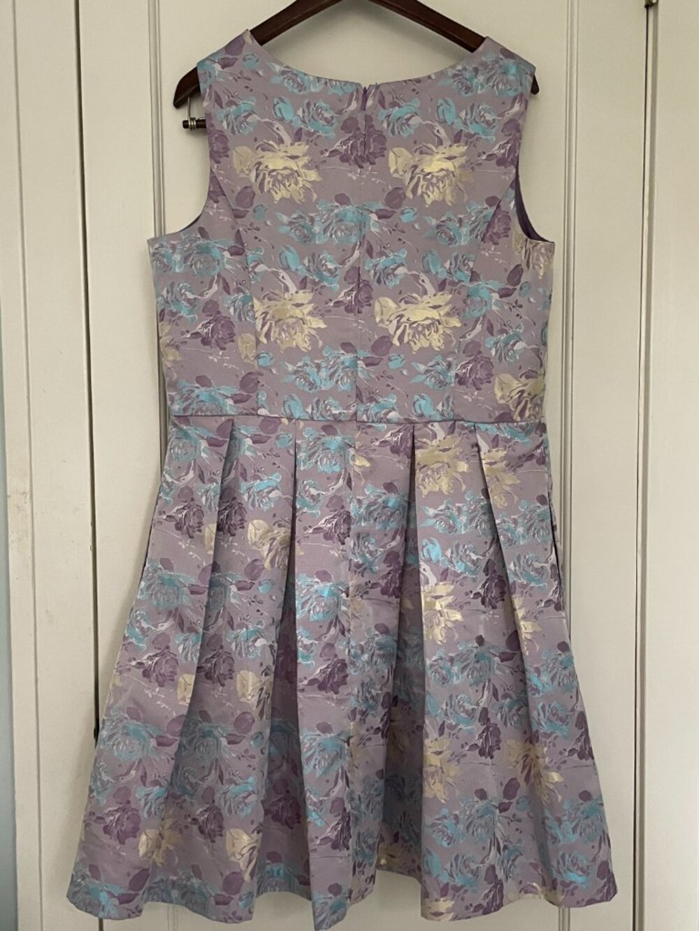 Be by Chetta B Dress Lavender Gold Pleated cocktail Formal Size 16 NWT - Picture 3 of 8